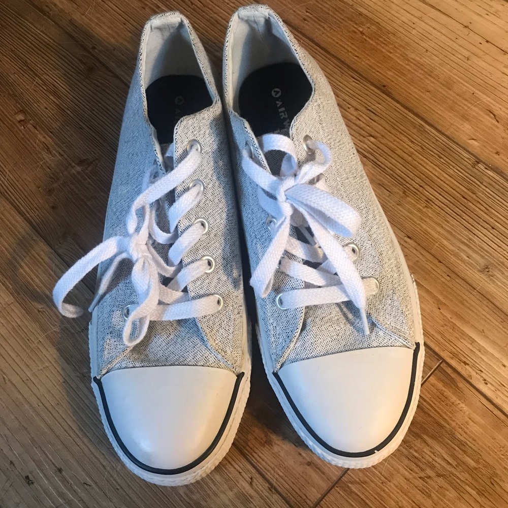 Van’s Size 11 Canvas Shoes Medium Width